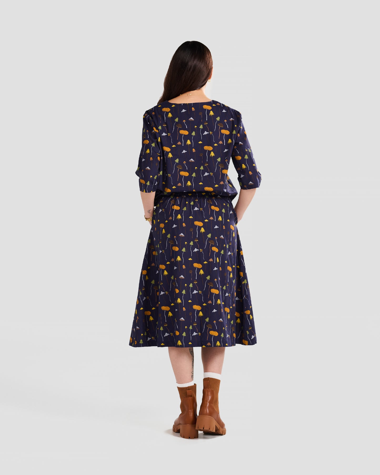 Women's Earthy Mushrooms Print 3/4-sleeve Pull-over Blouse