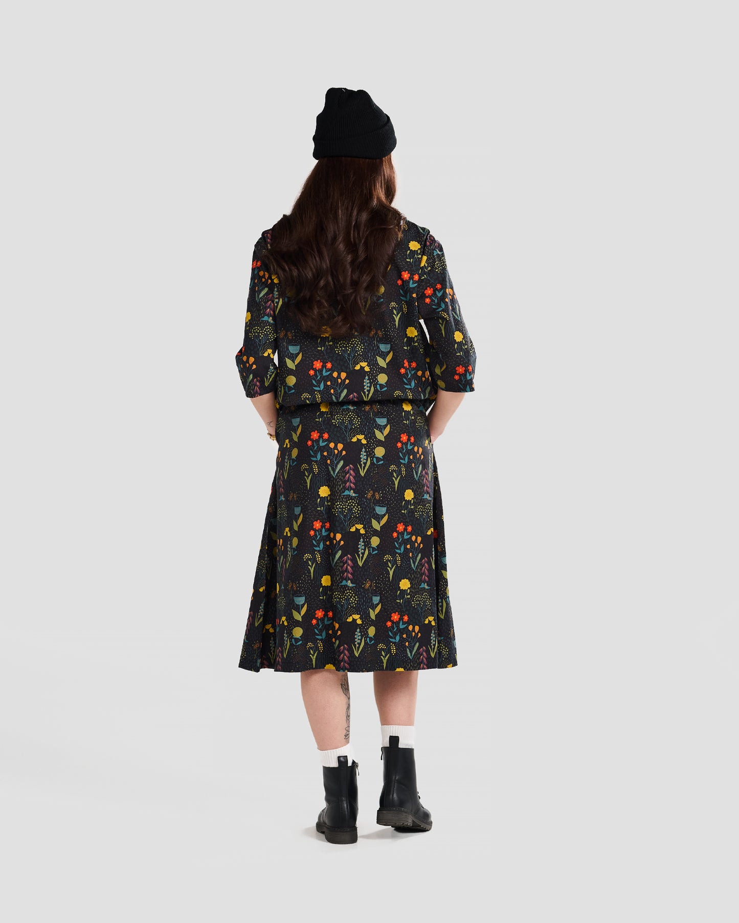 Women's Rainy Field Black Print 3/4-sleeve Pull-over Blouse