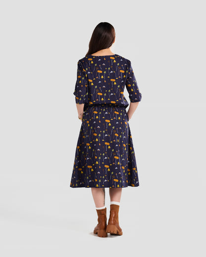Women's Earthy Mushrooms Print 3/4-sleeve Pull-over Blouse